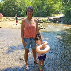 Meet your Posher, Angie